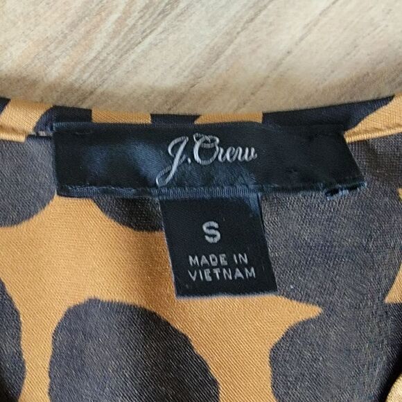 J. Crew Long Sleeve Ruffled Front V-Neck Silky Satin Blouse in Tiger Wavy Dot - Picture 9 of 10